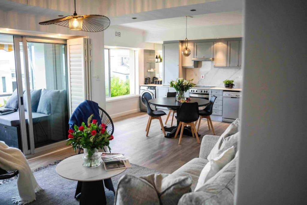 The Bae In Camps Bay Apartment